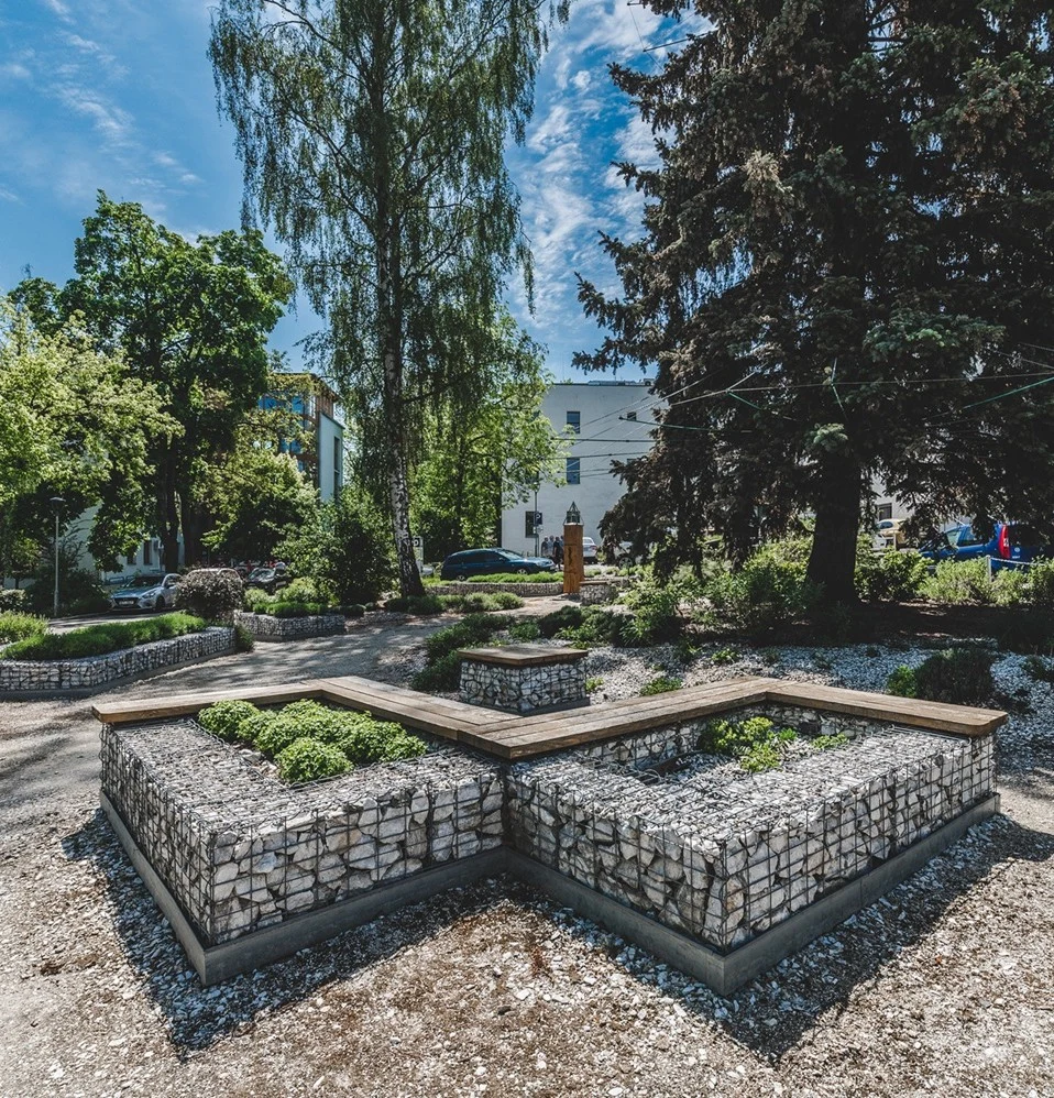 Park v areálu nemocnice